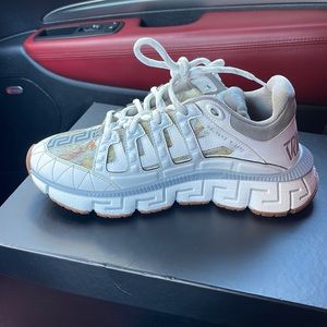 Versace shoes size 390 only wore one time